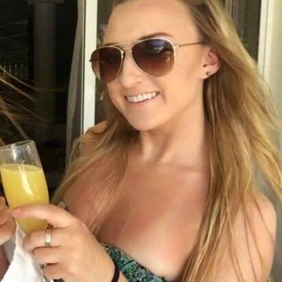 Meet your Posher, Stacey - Picture 1 of 1
