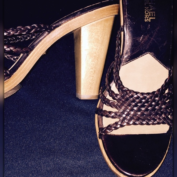 Michael Kors Braided Leather Slide Size 7