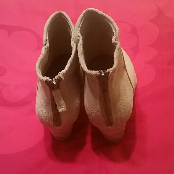 🎆Nude (light tan) booties. NWT  SOLD🎆 - Picture 3 of 4