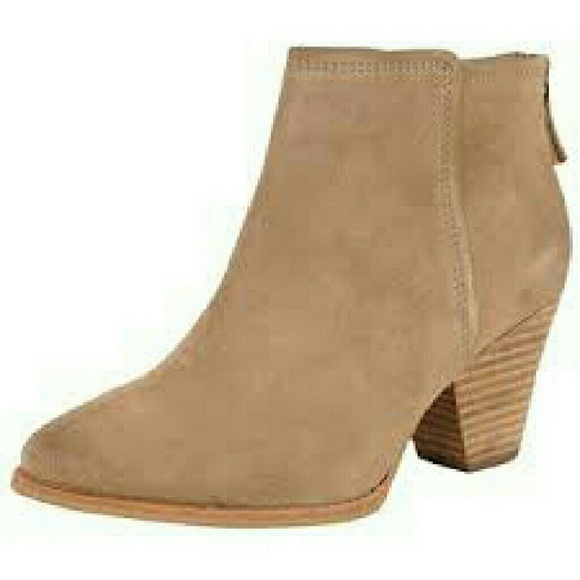 🎆Nude (light tan) booties. NWT  SOLD🎆 - Picture 4 of 4