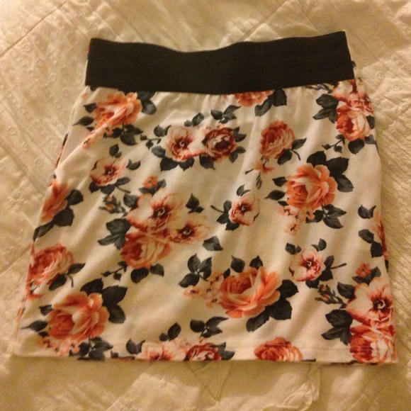 NWOT mini - Picture 2 of 2