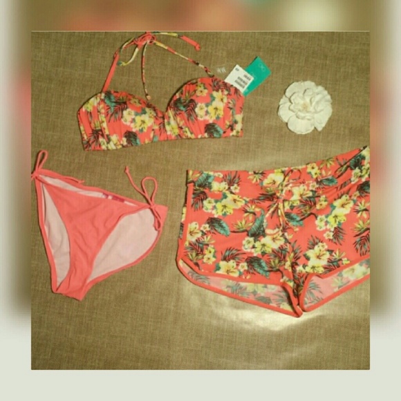 Tropical Coral Floral Bikini Top & Swim Shorts Set - Picture 2 of 3
