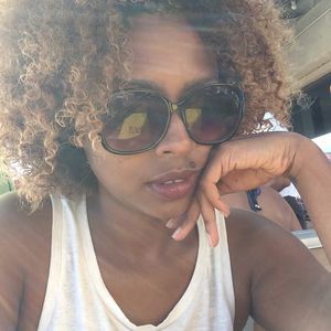 Meet your Posher, Helen