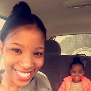 Meet your Posher, Kayla