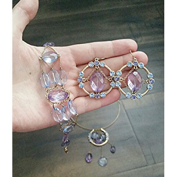 SOLD.......!Stunning jewelry set