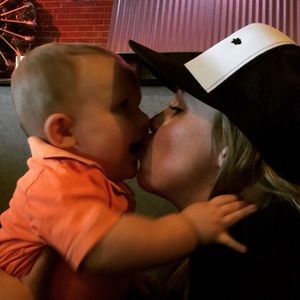 Meet your Posher, Larissa