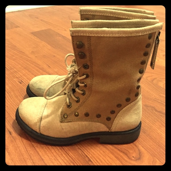 Roxy Boots