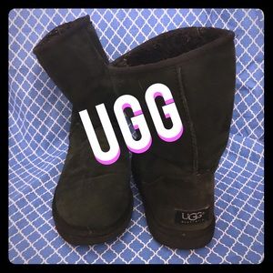 Black Short Uggs