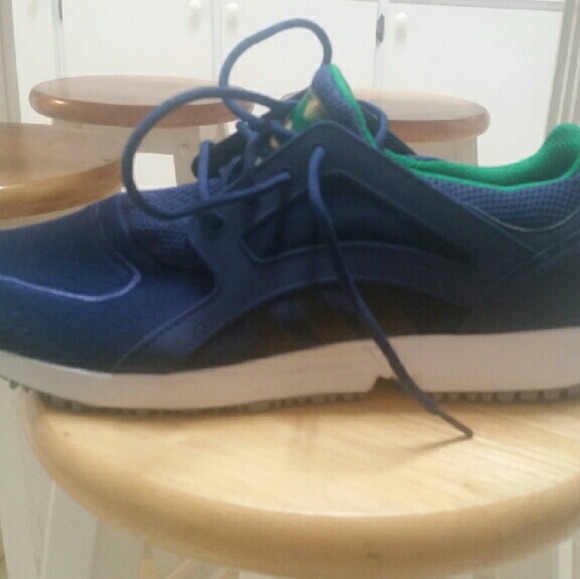 Addidas - Picture 2 of 2