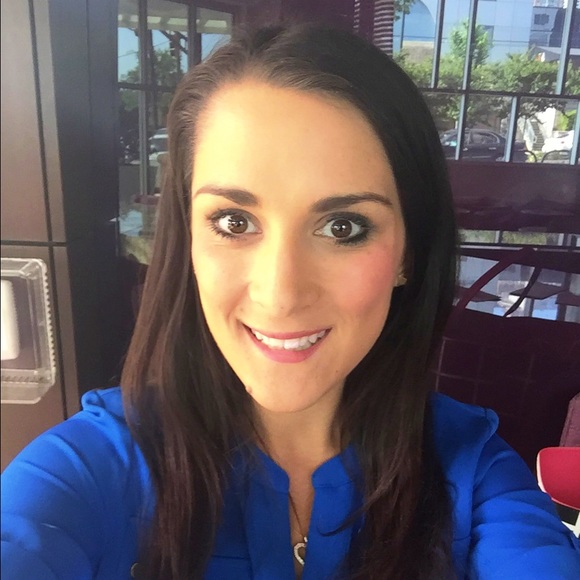 Meet your Posher, Jess - Picture 2 of 2