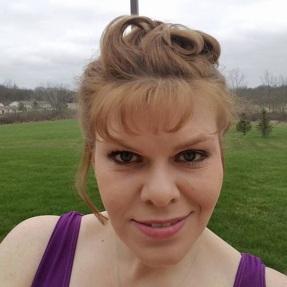 Meet your Posher, Monica - Picture 1 of 1