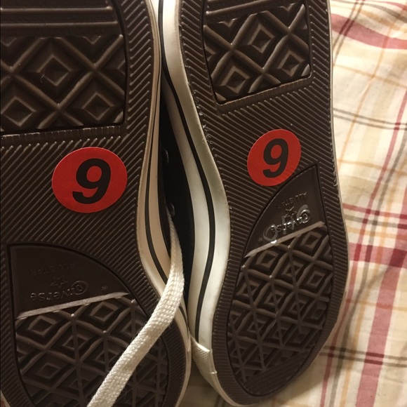 Size 6 converse - Picture 3 of 4