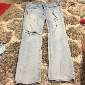 Light wash ripped jeans!