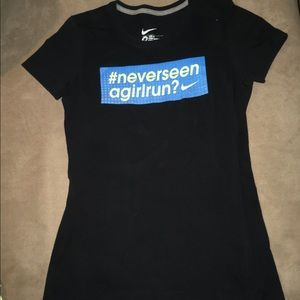 Short-sleeve t-shirt