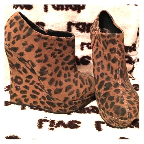 Dollhouse Wedge Heels