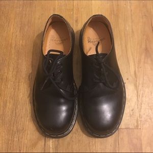 1561 Smooth Dr.Martens