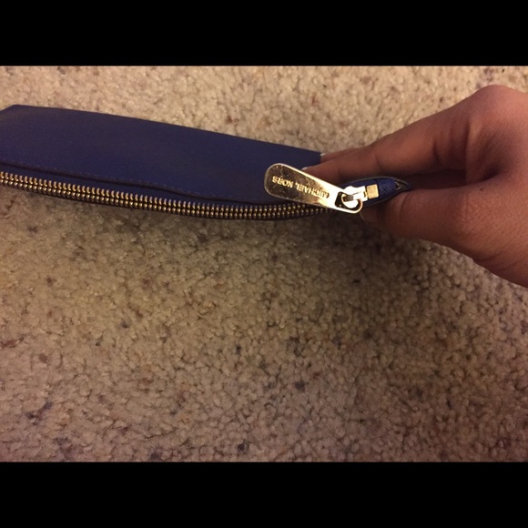 Michael Kors clutch - Picture 4 of 4