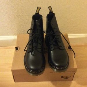 *FLASH SALE* Black Doc Martens