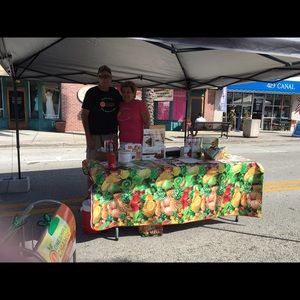 Meet your Posher, Cynthia