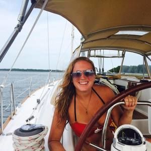 Meet your Posher, Caroline