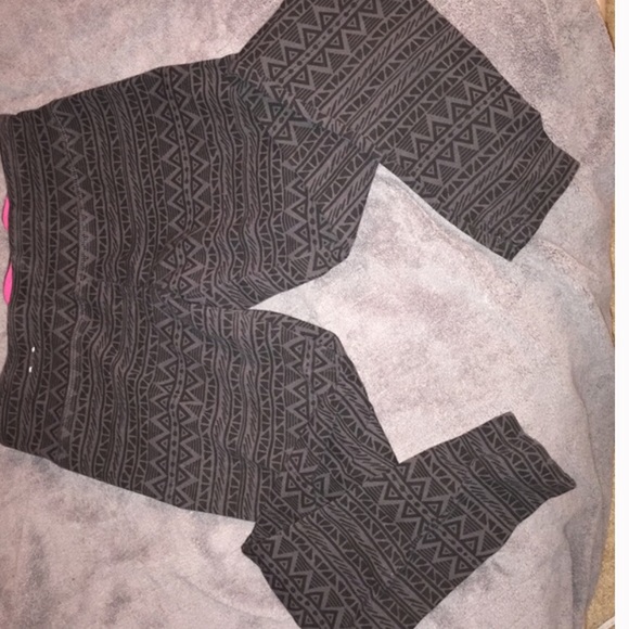 Tribal Athletic Legging