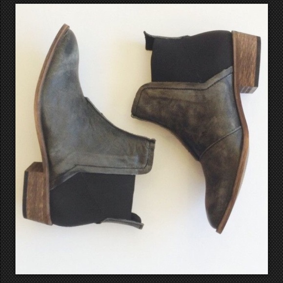 Free People Boots. Size 6. NWT. - Picture 3 of 4