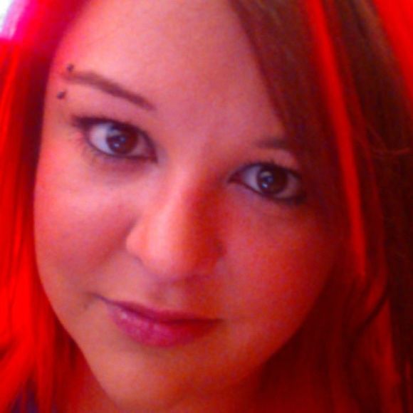 Meet your Posher, Alicia