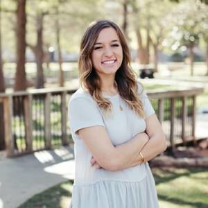 Meet your Posher, Alicia