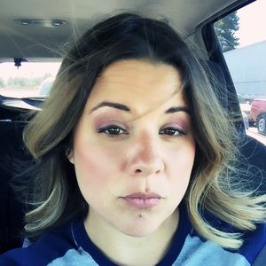 Meet your Posher, Traci