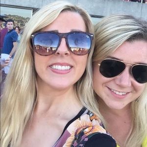 Meet your Posher, Sara-kate