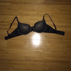 Super comfy black push-up bra