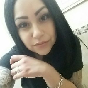 Meet your Posher, Gloria