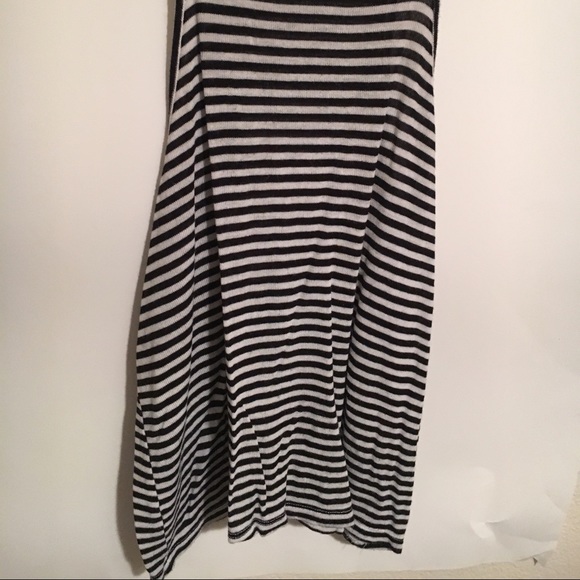 Tops - Picture 2 of 4