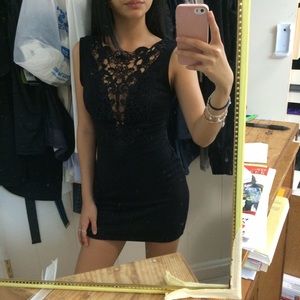 FOREVER 21 LACE DRESS