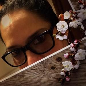 Meet your Posher, Suzanne