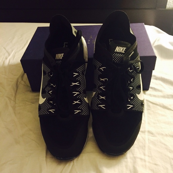 Nike Shoes Nwt Zoom Fit Agility 2 Training Sz 8 Poshmark Nike Shoes Nwt Zoom Fit Agility 2 Training Sz 8 Poshmark