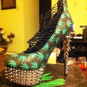 Stiletto high heels ! Mari-JANES