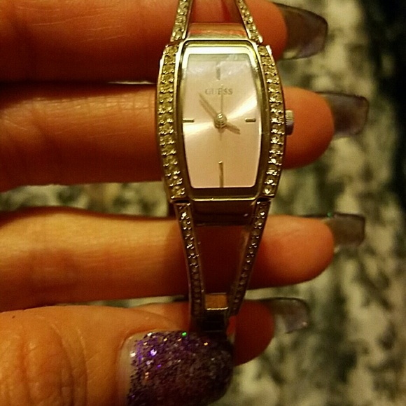 GUESS watch - Picture 2 of 2
