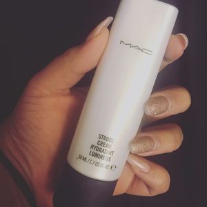MAC Cosmetics Strobe Cream Hydrant Lumineux