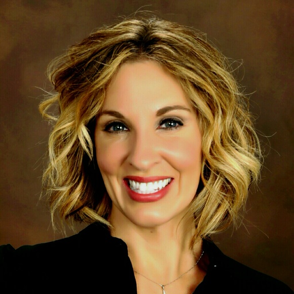 Meet your Posher, Bretta - Picture 1 of 1