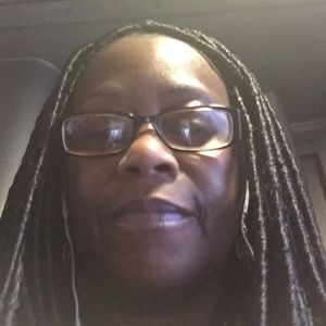 Meet your Posher, Lorraine