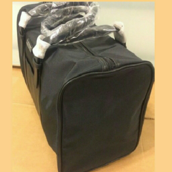 Michael Kors Weekender Duffle Bag - Picture 2 of 4