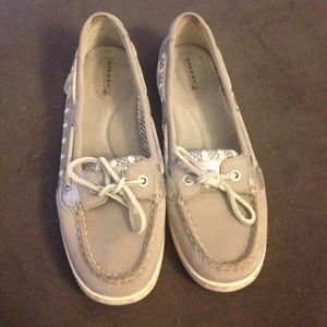 Gray 7.5 speedy top-sider