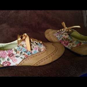 Floral loafers