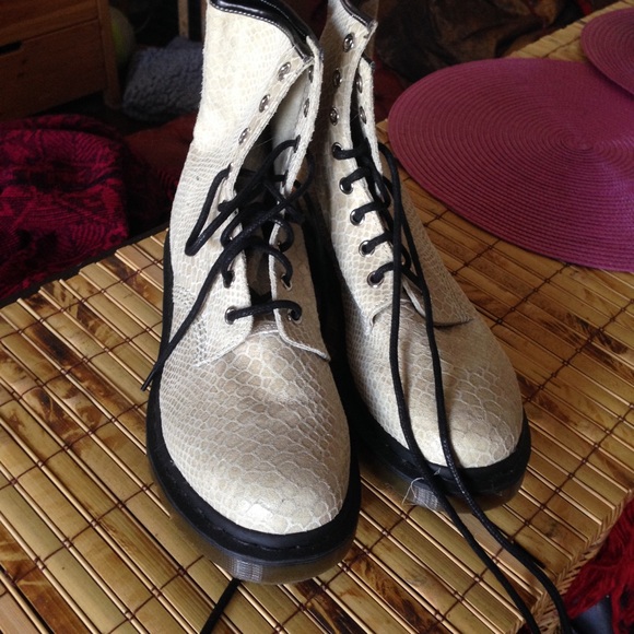 Doc martins - Picture 1 of 4