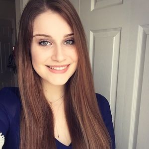 Meet your Posher, Abby