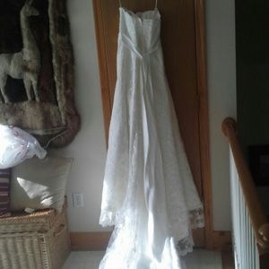 Beautiful wedding dress. Never worn