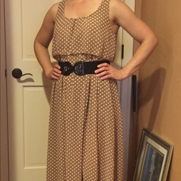Beige sundress. Like pretty woman's dress:)