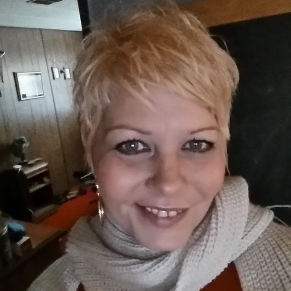 Meet your Posher, Shelly