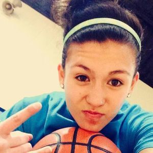 Meet your Posher, Mia